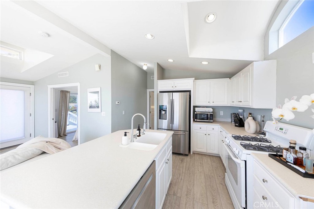 30802 Coast C6, Laguna Beach CA 92651 - photo 11