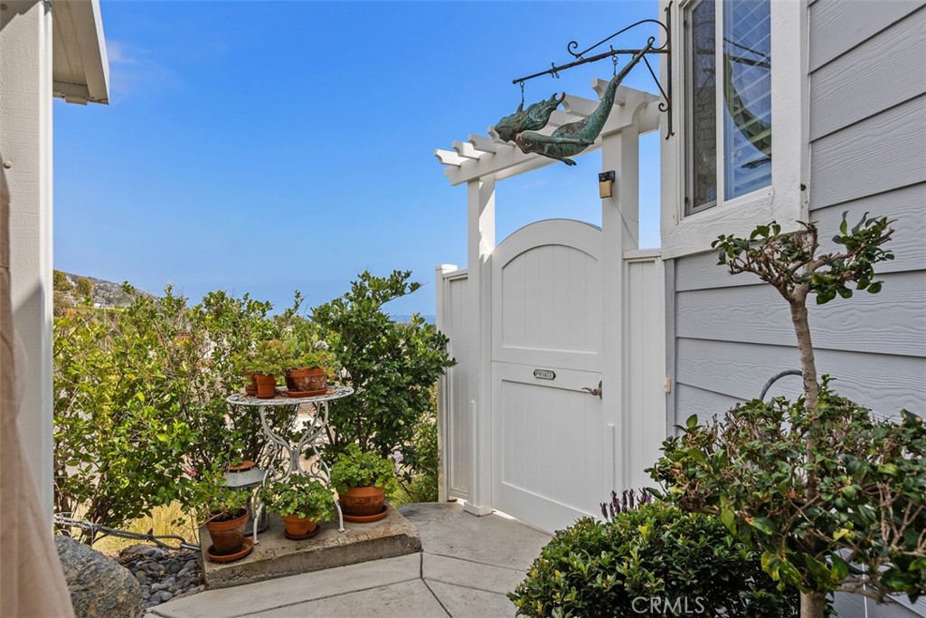 30802 Coast D12, Laguna Beach CA 92651 - photo 4