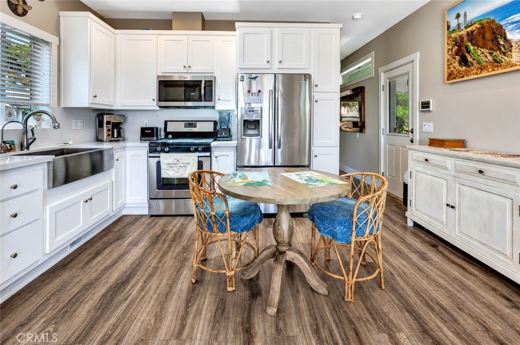 Kitchen - 30802 Coast F25, Laguna Beach CA 92651 - photo 9
