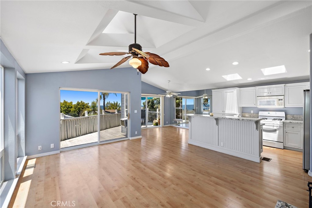30802 Coast F9, Laguna Beach CA 92651 - photo 7