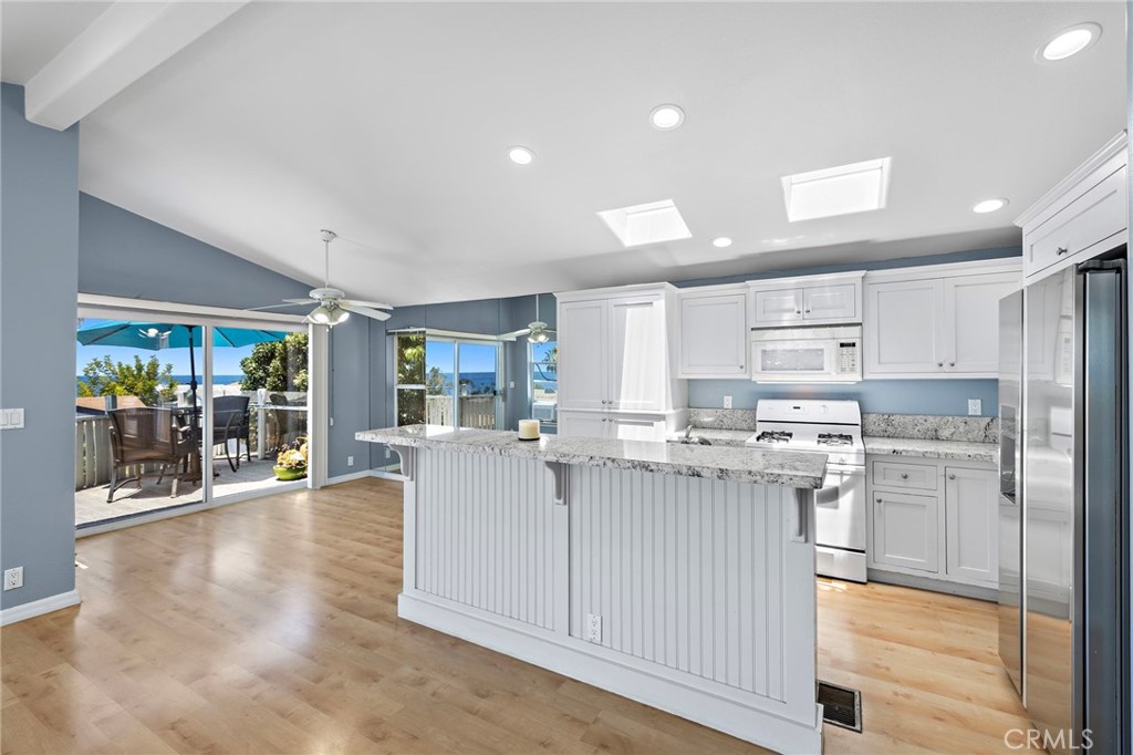 30802 Coast F9, Laguna Beach CA 92651 - photo 9