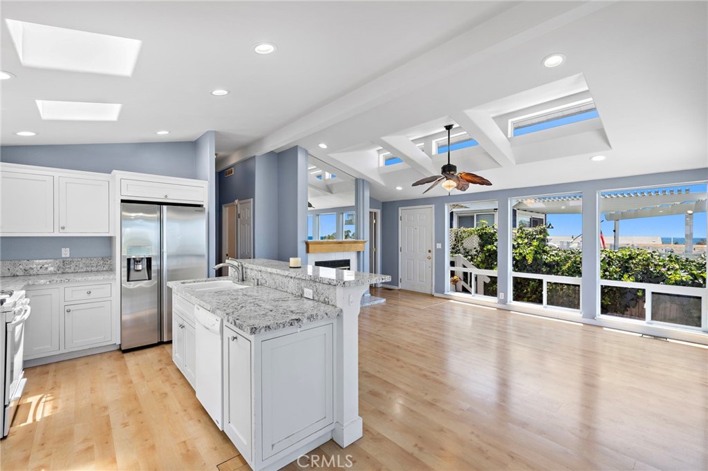 30802 Coast F9, Laguna Beach CA 92651 - photo 10