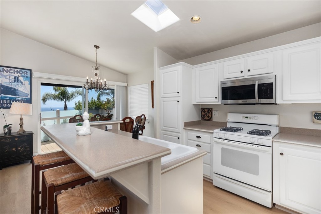 30802 Coast G12, Laguna Beach CA 92651 - photo 15