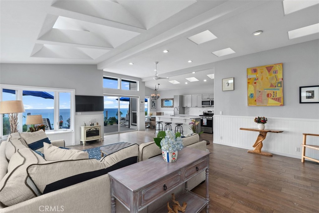 30802 Coast H4, Laguna Beach CA 92651 - photo 3