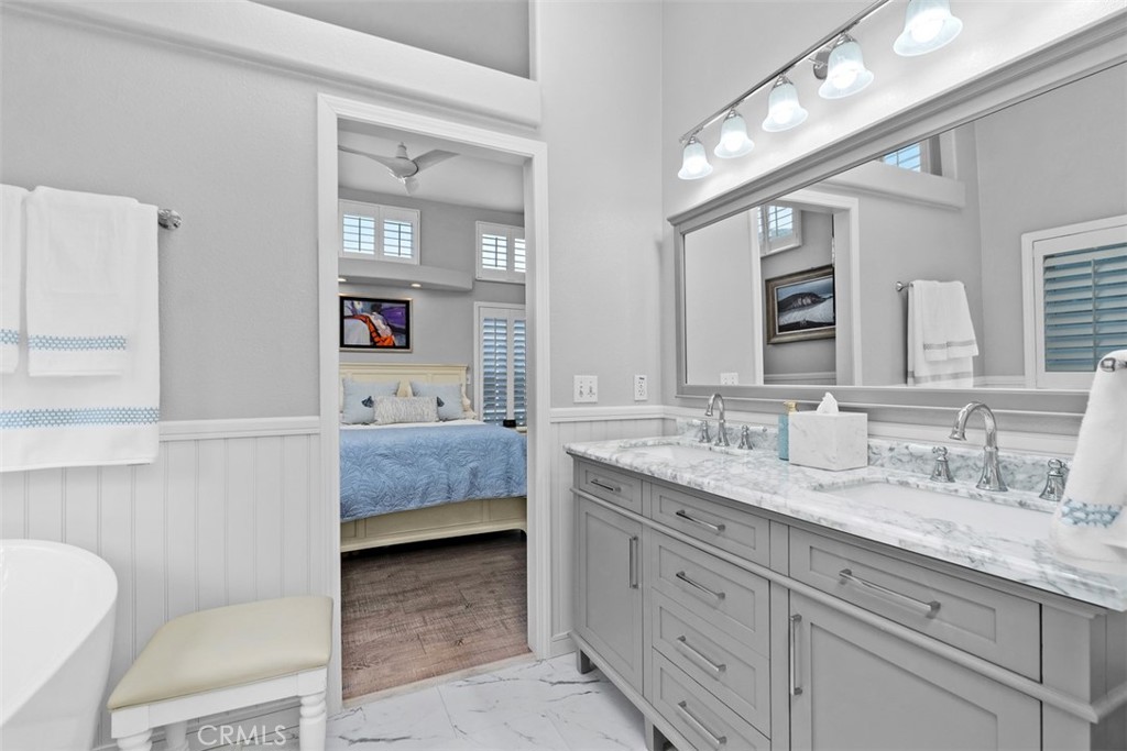 30802 Coast H4, Laguna Beach CA 92651 - photo 19