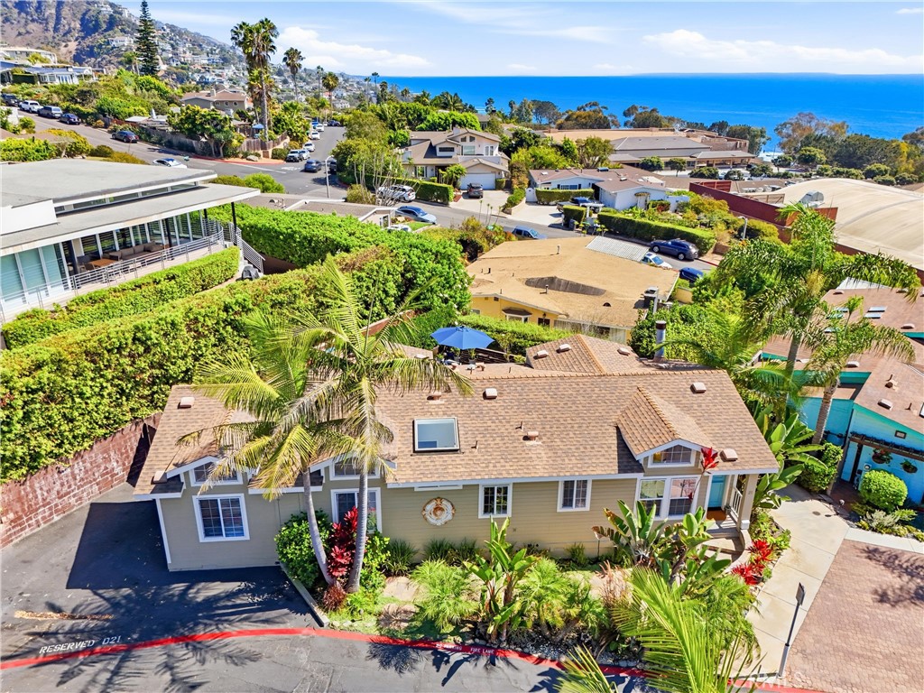 Incredible end unit lot - 30802 Coast Highway D21, Laguna Beach CA 92651 - photo 3
