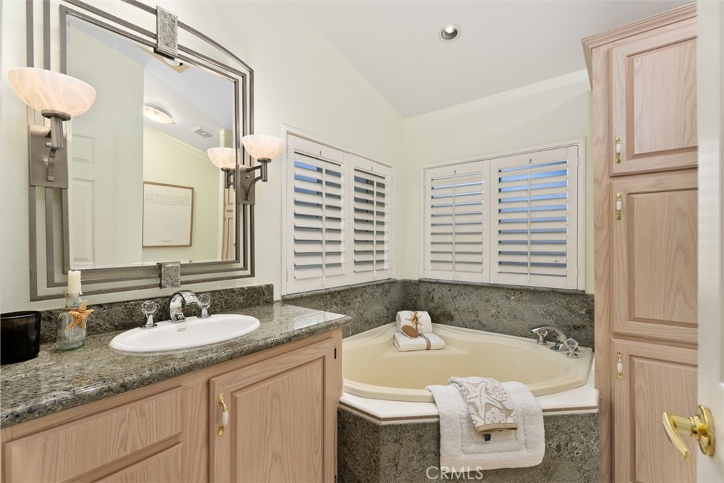 Ensuite Primary Bathroom - 30802 Coast K51, Laguna Beach CA 92651 - photo 8