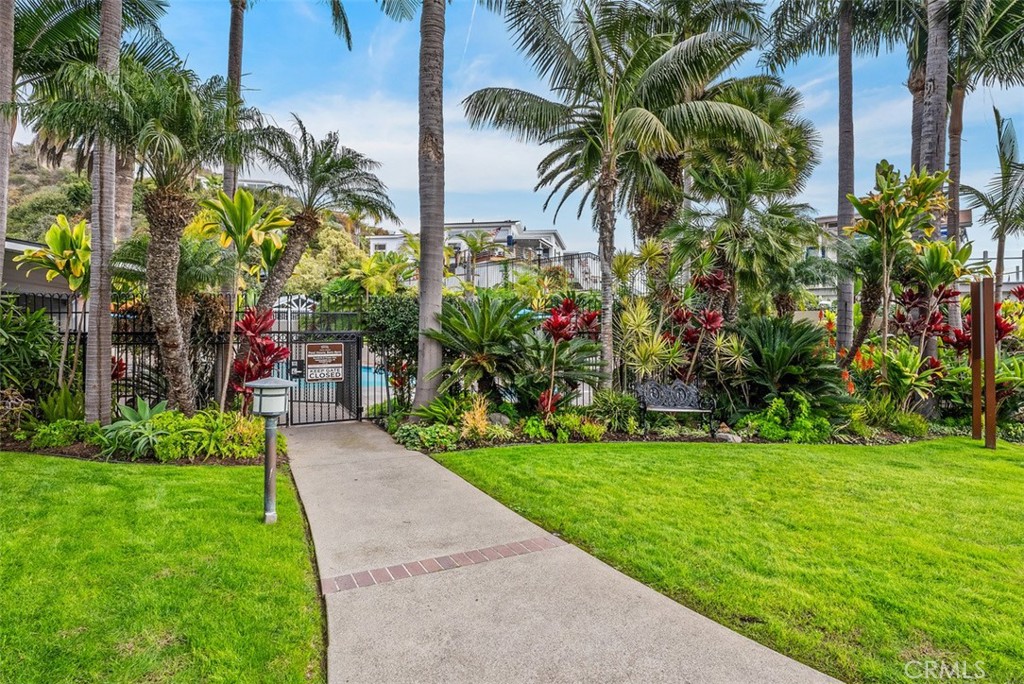Well Maintained Community Space - 30802 Coast K51, Laguna Beach CA 92651 - photo 17