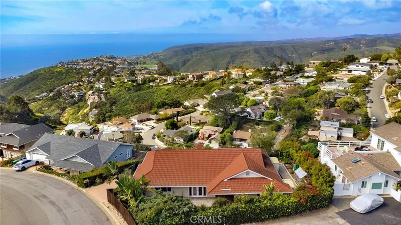 3083 Cresta, Laguna Beach, CA 92651