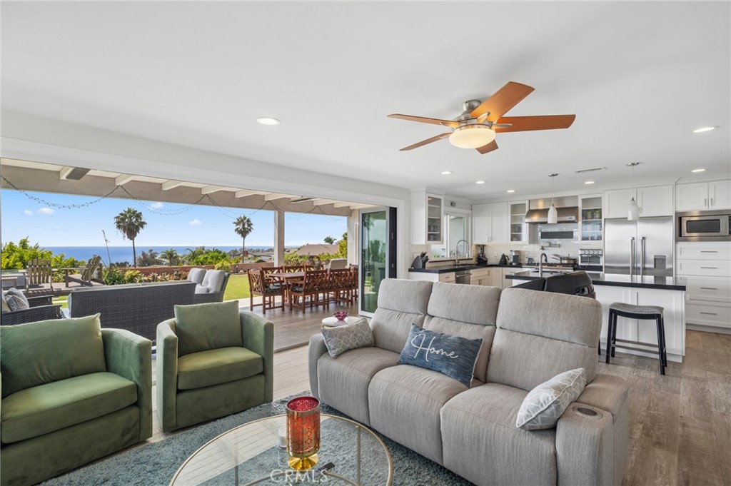 30841 Driftwood Drive, Laguna Beach CA 92651 - photo 9