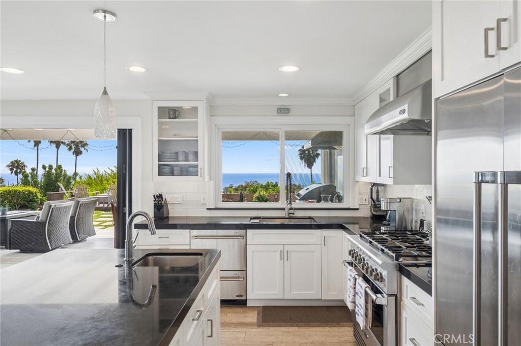 30841 Driftwood Drive, Laguna Beach CA 92651 - photo 14