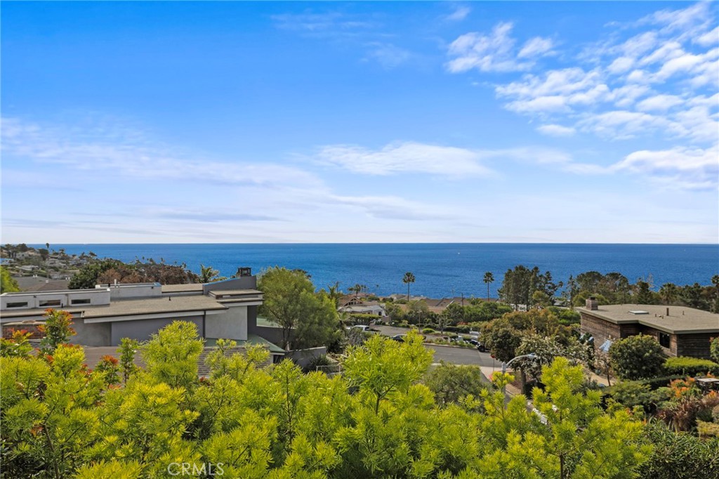 Sweeping ocean views from the upper living room deck - 30842 Driftwood Drive, Laguna Beach CA 92651 - photo 4