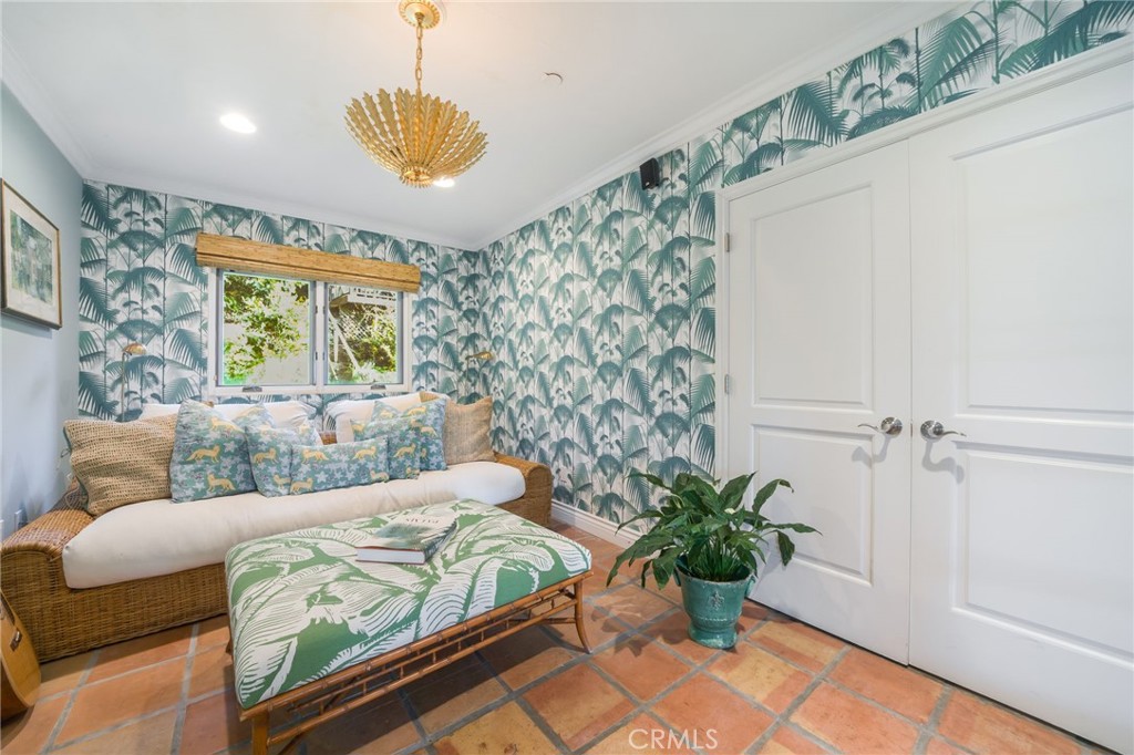 30842 Driftwood Drive, Laguna Beach CA 92651 - photo 32