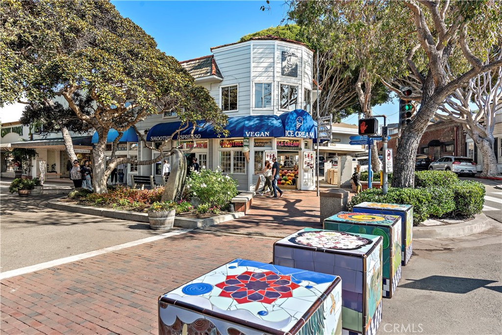 30842 Driftwood Drive, Laguna Beach CA 92651 - photo 57