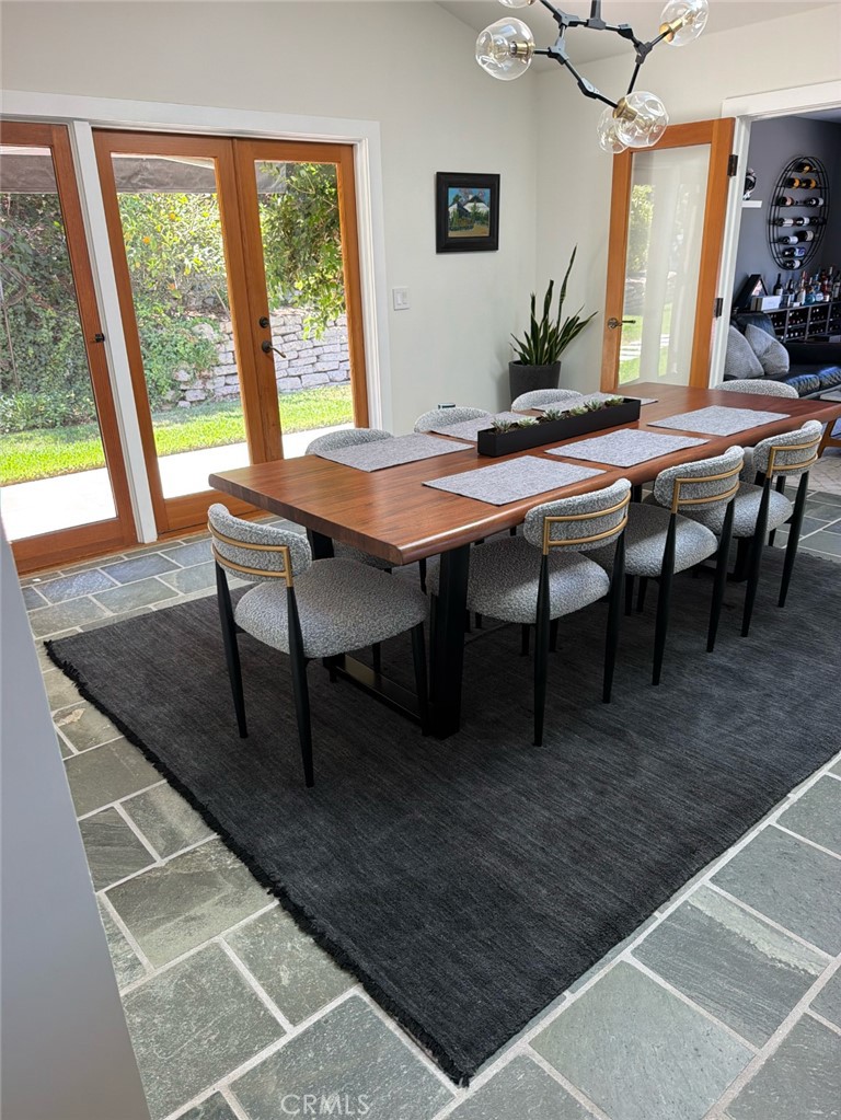 Brand new dining table! - 3085 Nestall Road, Laguna Beach CA 92651 - photo 11