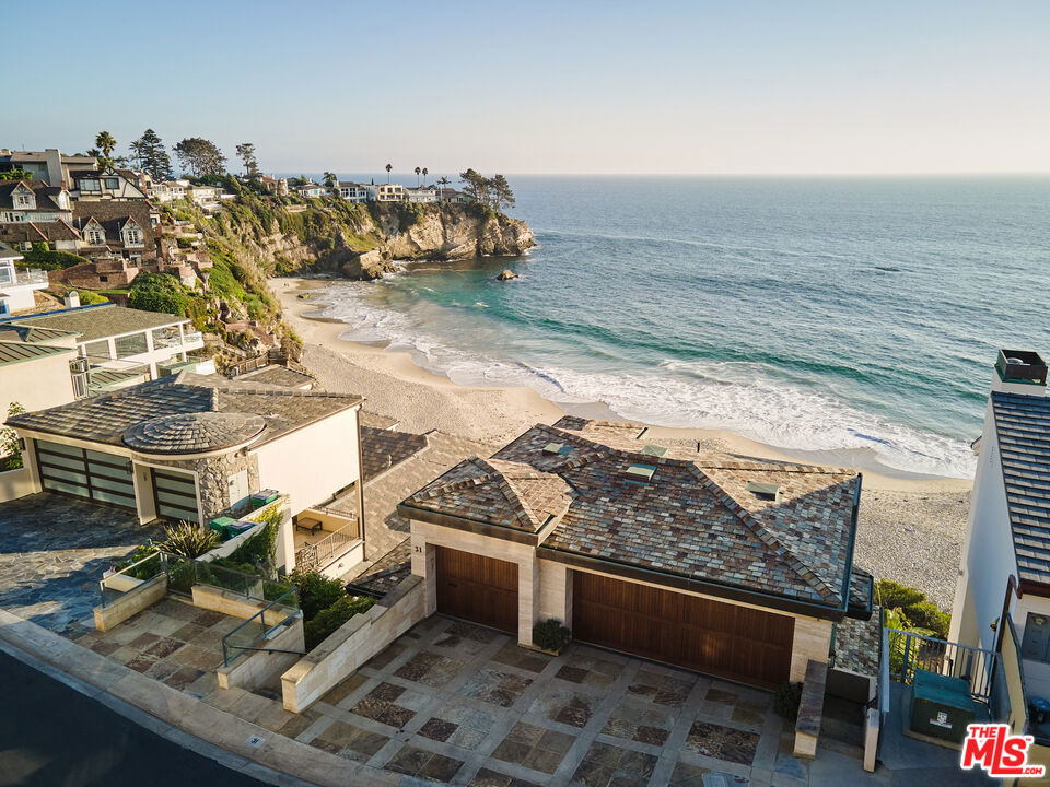 31 Bay Drive, Laguna Beach CA 92651 - photo 4