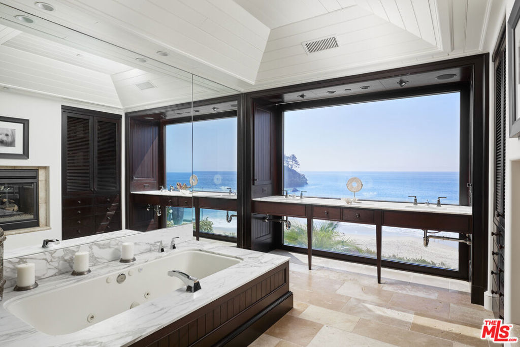 31 Bay Drive, Laguna Beach CA 92651 - photo 15
