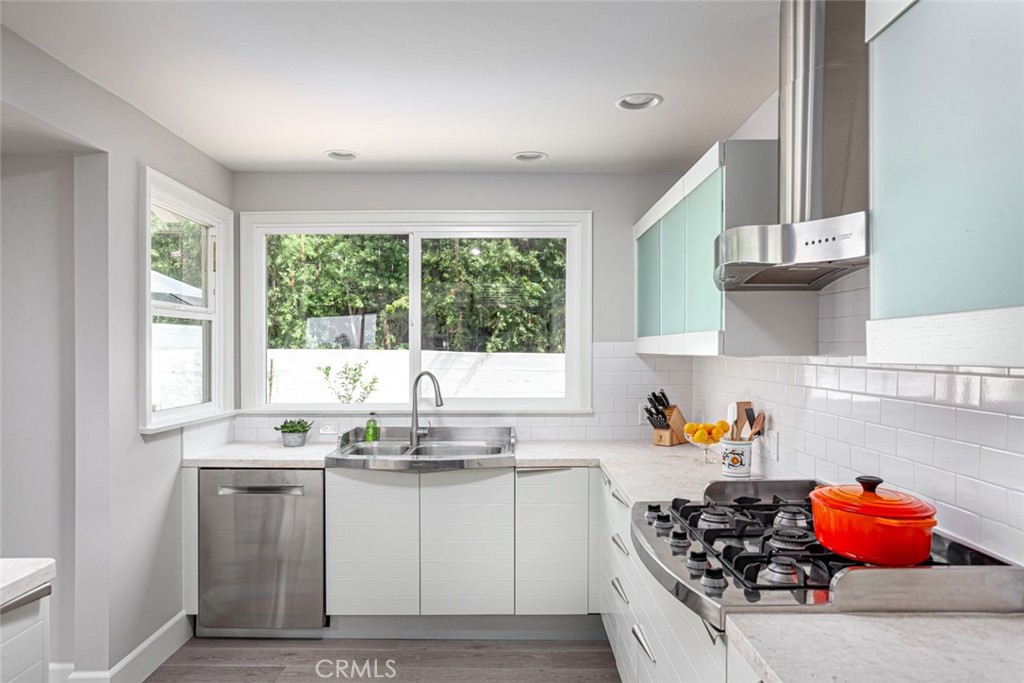 310 Emerald Bay, Laguna Beach CA 92651 - photo 11