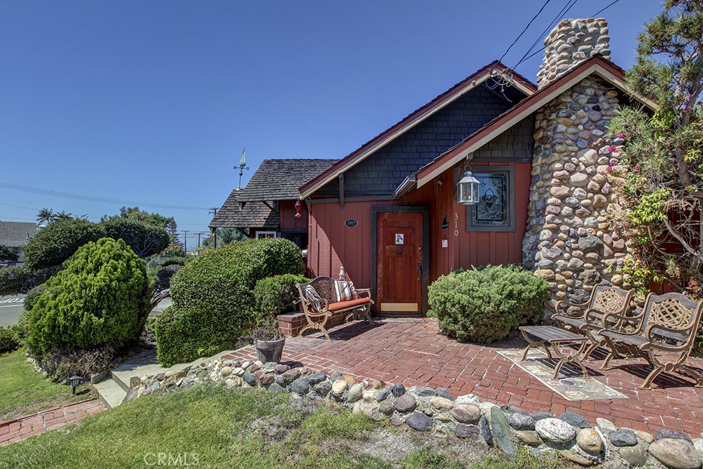 310 Hawthorne Road, Laguna Beach CA 92651 - photo 1