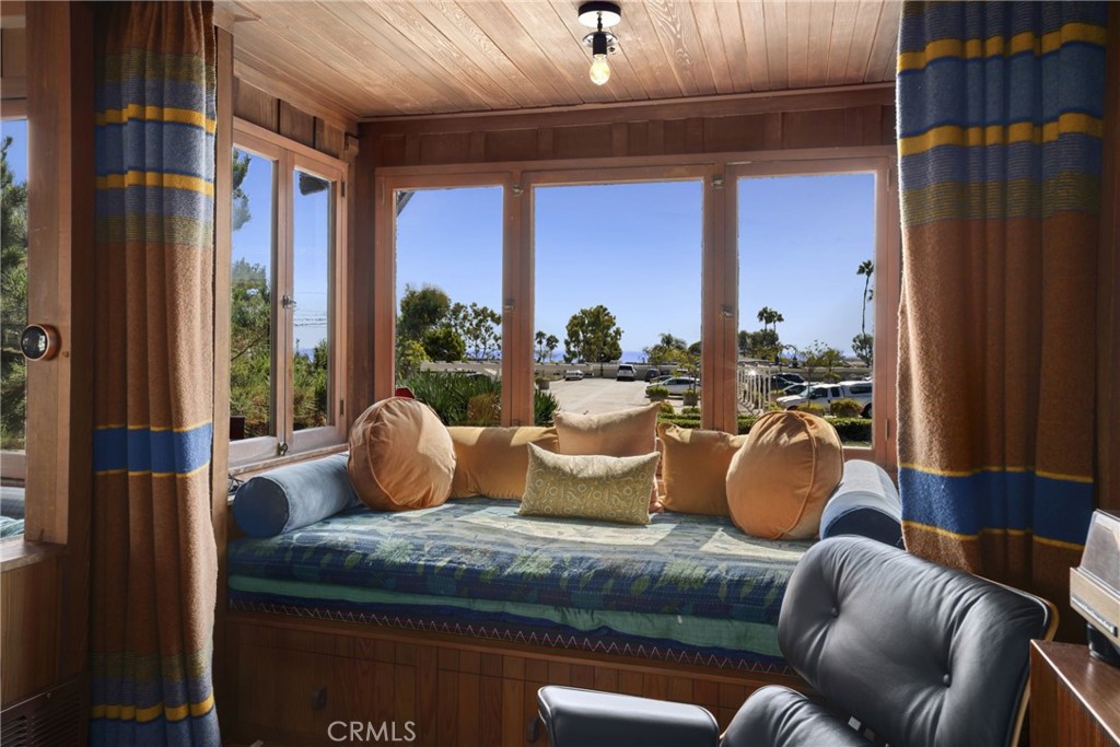 310 Hawthorne Road, Laguna Beach CA 92651 - photo 6