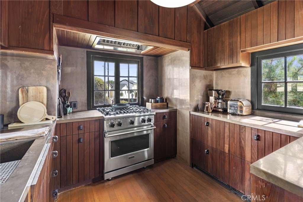 310 Hawthorne Road, Laguna Beach CA 92651 - photo 10