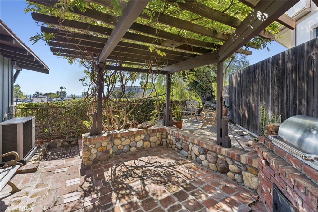 310 Hawthorne Road, Laguna Beach CA 92651 - photo 15