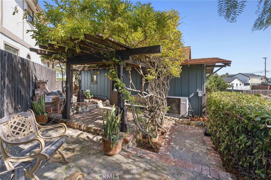 310 Hawthorne Road, Laguna Beach CA 92651 - photo 16