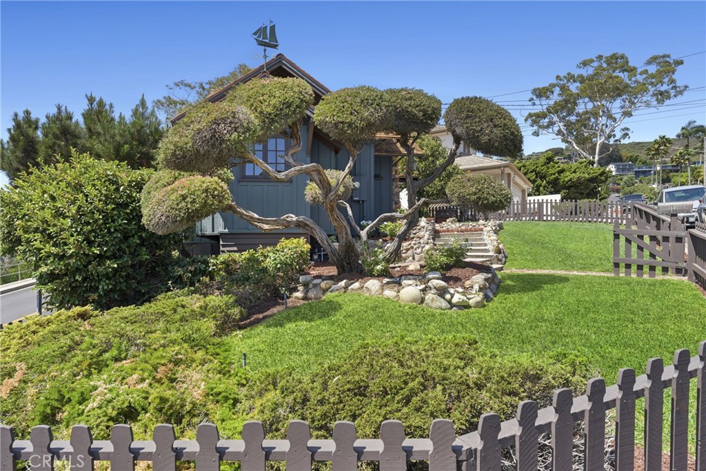 310 Hawthorne Road, Laguna Beach CA 92651 - photo 20