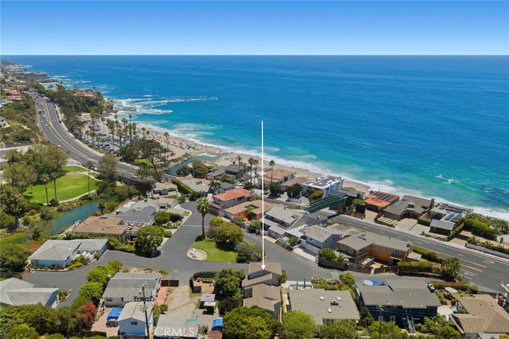 This rare offering invites the opportunity to create a truly exceptional coastal residence in one of Laguna Beach's most - 31012 Aliso Circle, Laguna Beach CA 92651 - photo 6
