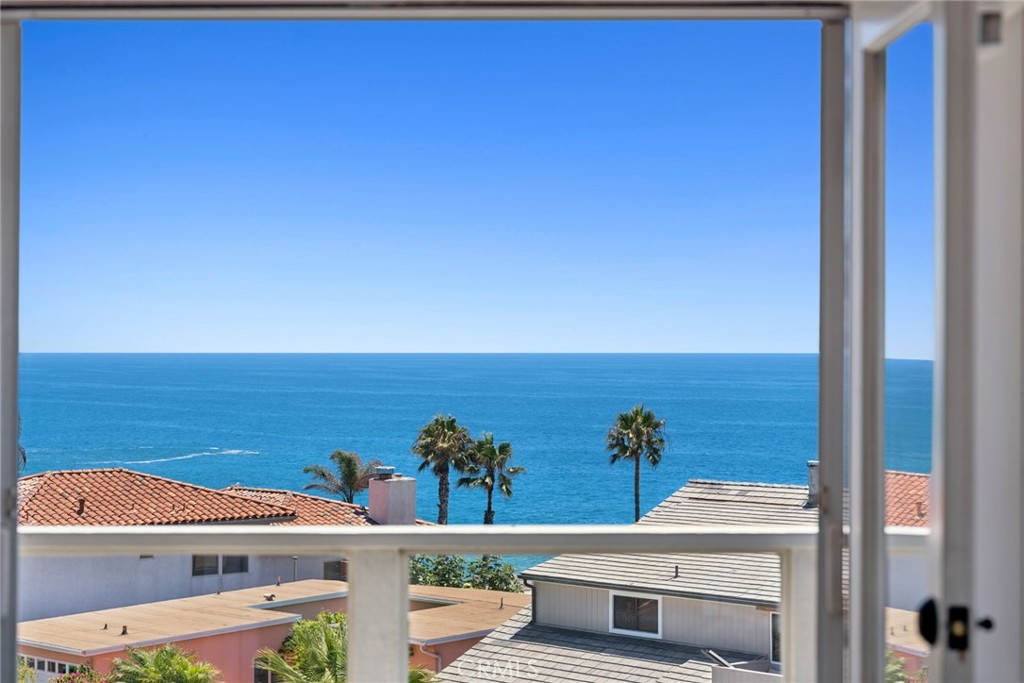 31012 Aliso Circle, Laguna Beach CA 92651 - photo 17