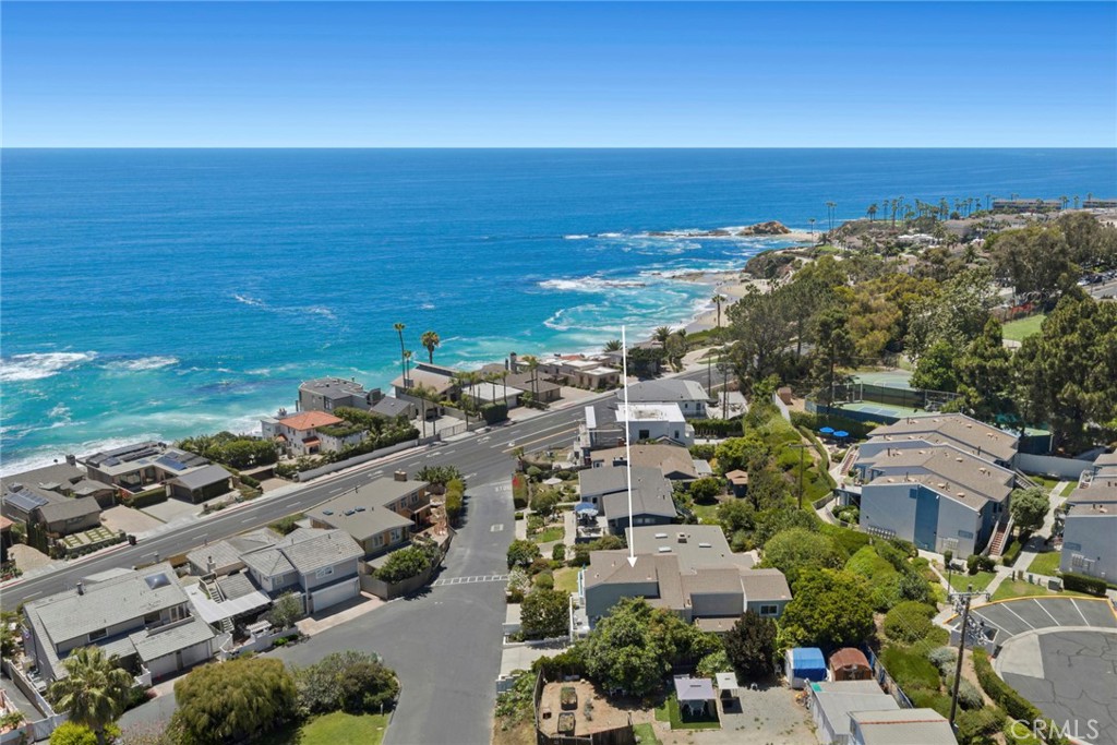 31012 Aliso Circle, Laguna Beach CA 92651 - photo 25
