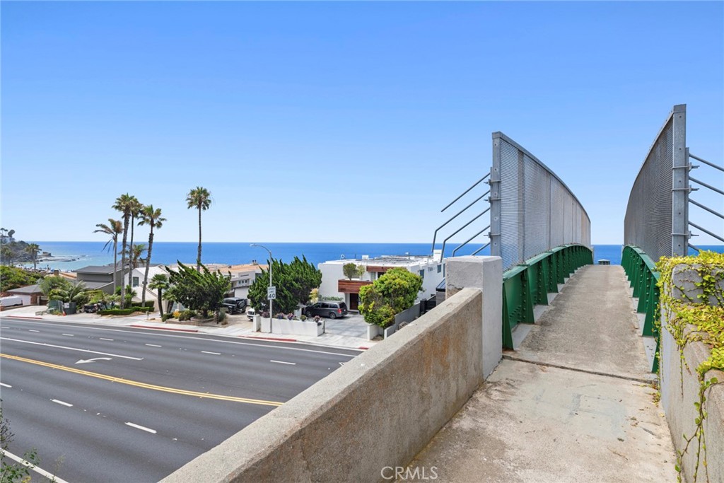 31012 Aliso Circle, Laguna Beach CA 92651 - photo 27