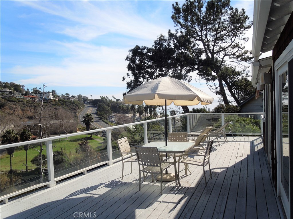 Living Room Deck - 31026 Aliso Circle, Laguna Beach CA 92651 - photo 1