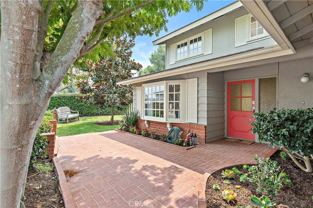 3105 Mountain View Drive, Laguna Beach CA 92651 - photo 1