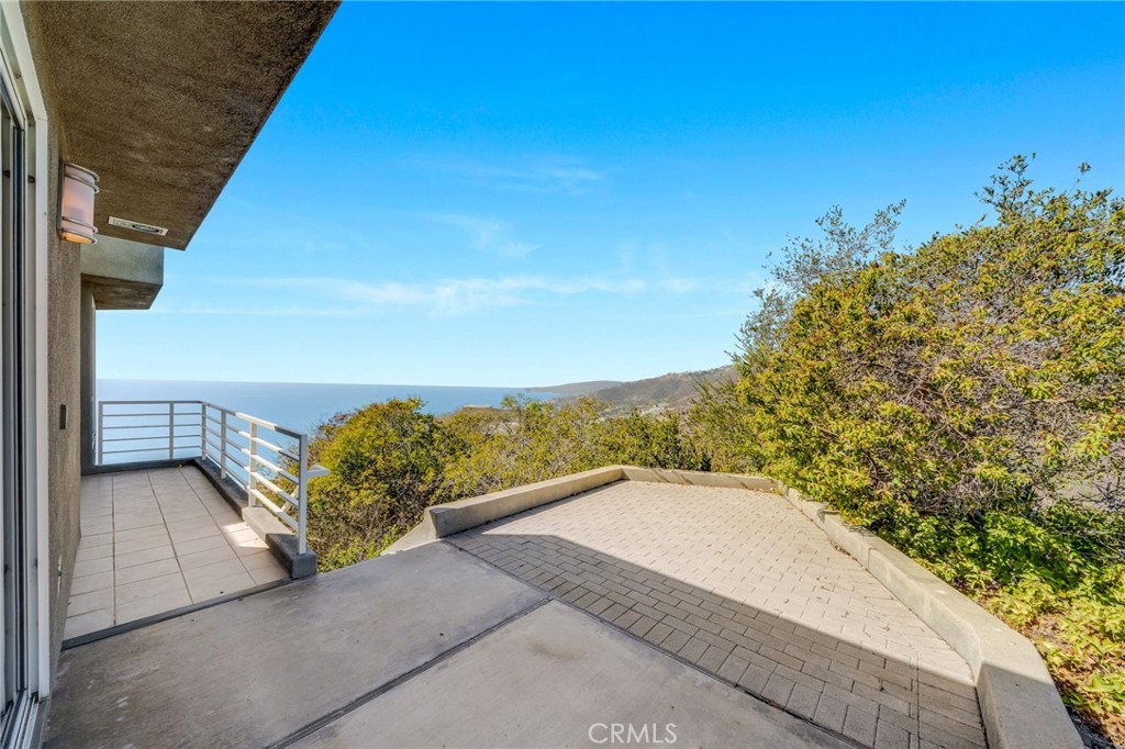 31176 Ceanothus, Laguna Beach CA 92651 - photo 19