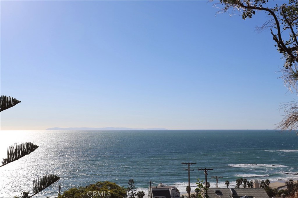 Catalina and White water ocean view of the Montage's "Treasure Island" and "Aliso Creek Beach". - 31181 Holly Drive, Laguna Beach CA 92651 - photo 1