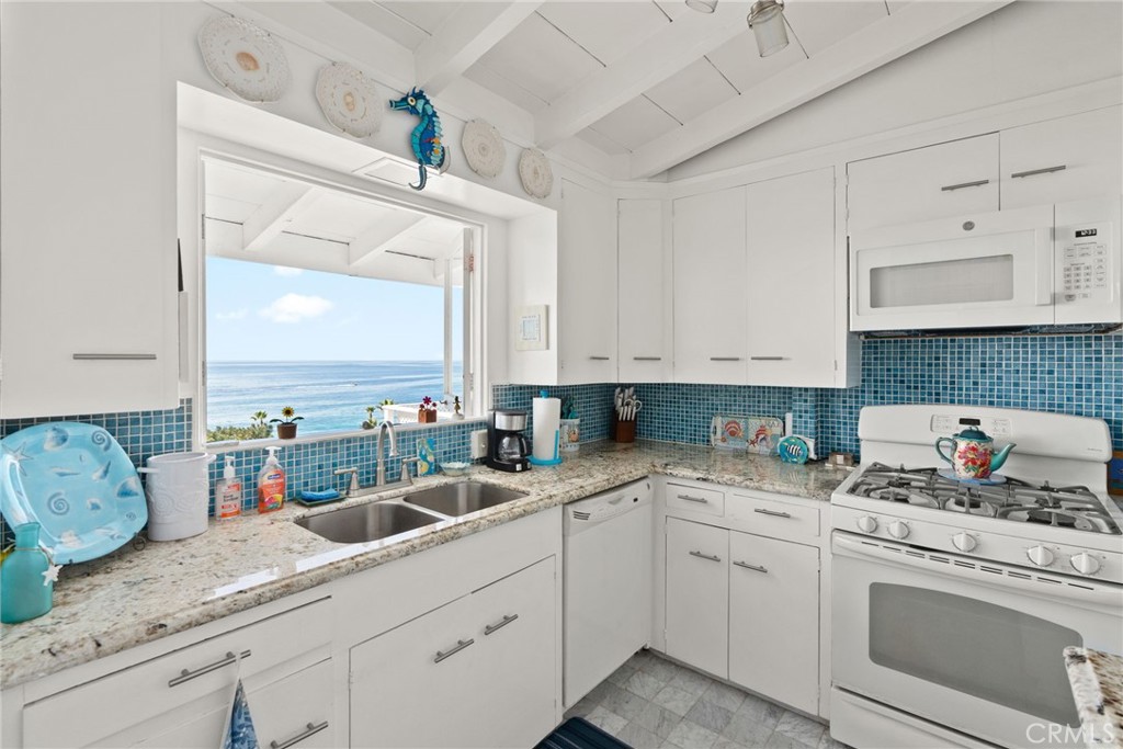 31191 Monterey, Laguna Beach CA 92651 - photo 8