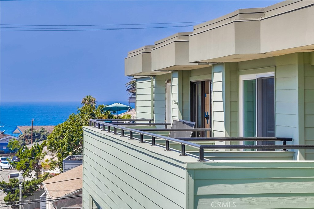 312 Broadway 12, Laguna Beach CA 92651 - photo 1