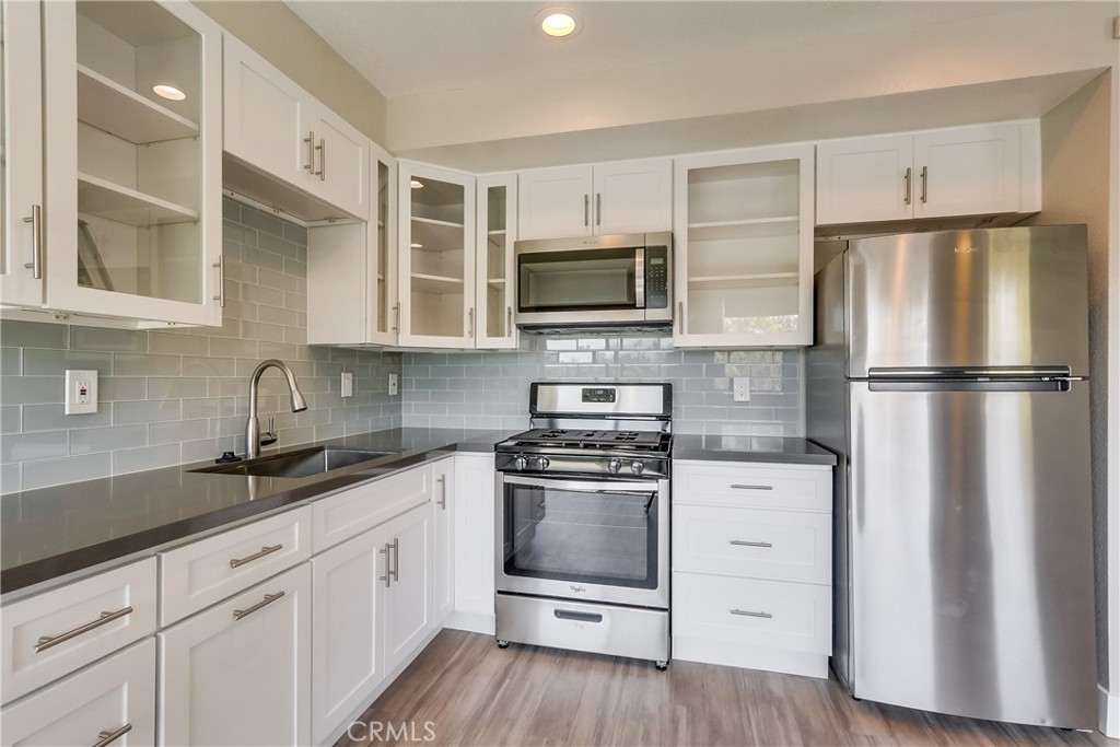 312 Broadway 13, Laguna Beach CA 92651 - photo 3