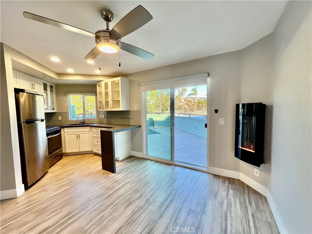 312 Broadway 15, Laguna Beach CA 92651 - photo 1