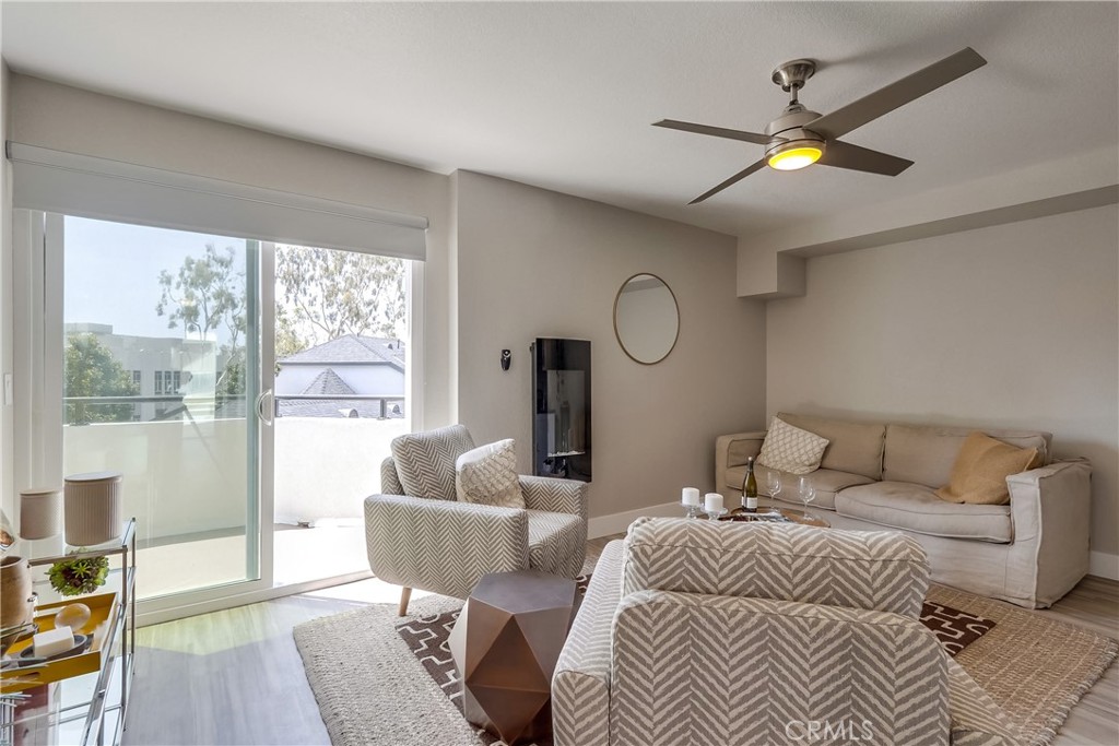 Furnishings are from prior staging - 312 Broadway 7, Laguna Beach CA 92651 - photo 1