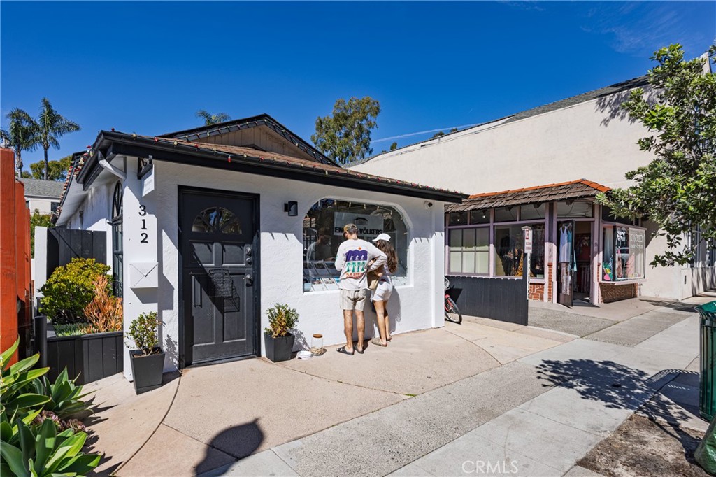 312 Ocean Avenue – Front Exterior - 312 Ocean, Laguna Beach CA 92651 - photo 3