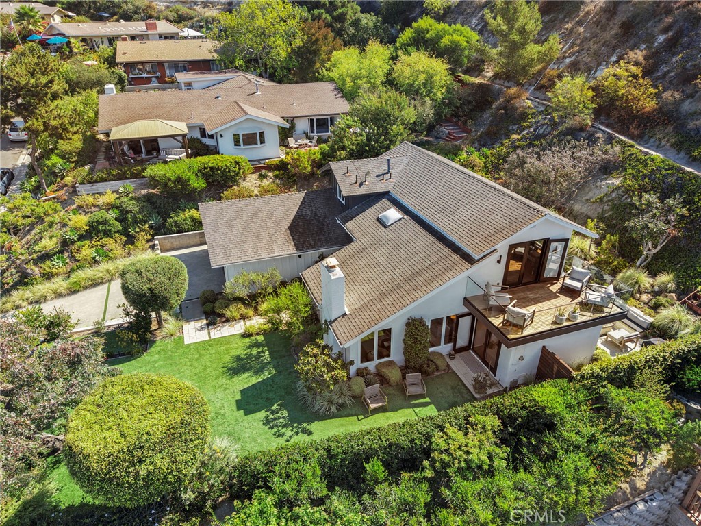 3121 Bern Drive, Laguna Beach CA 92651 - photo 3