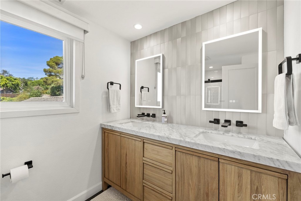 Upstairs bathroom - 3121 Bern Drive, Laguna Beach CA 92651 - photo 25
