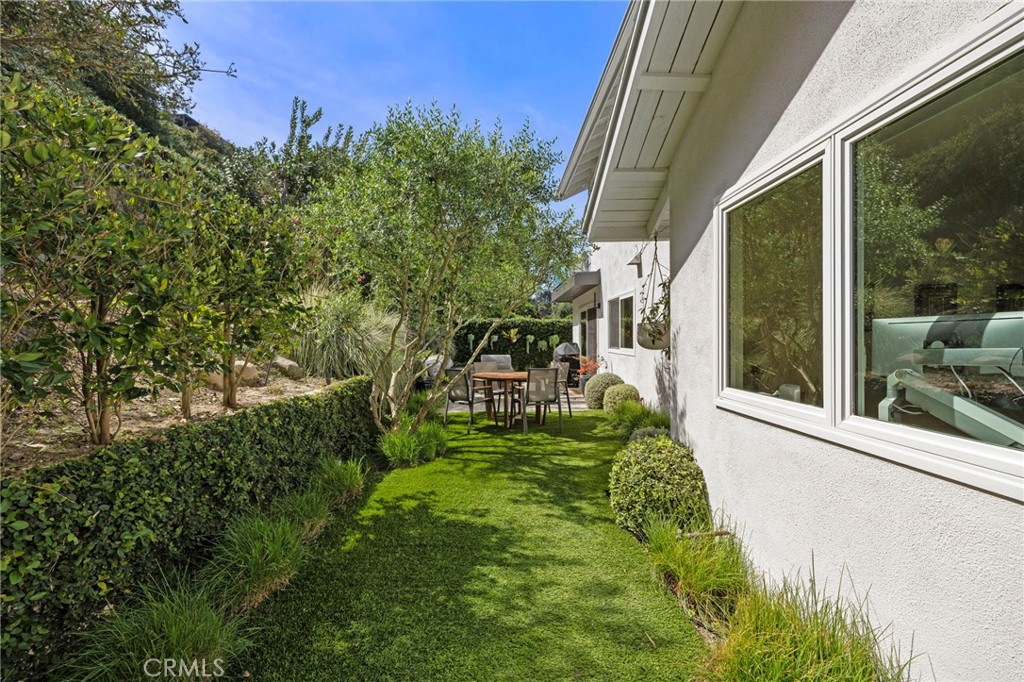 3121 Bern Drive, Laguna Beach CA 92651 - photo 37
