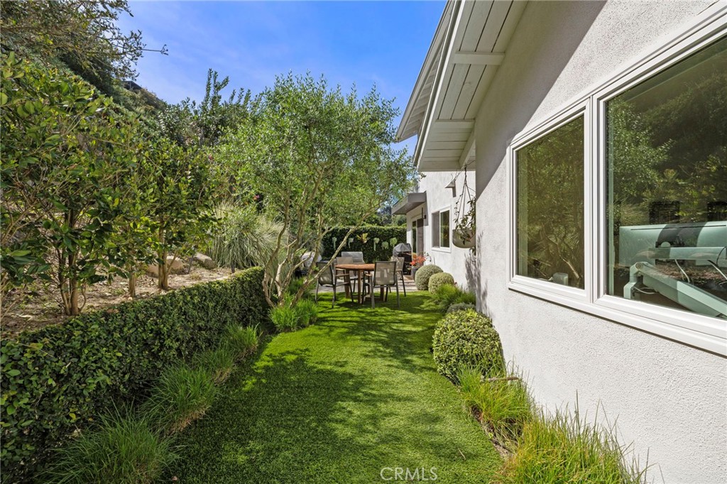3121 Bern Drive, Laguna Beach CA 92651 - photo 37