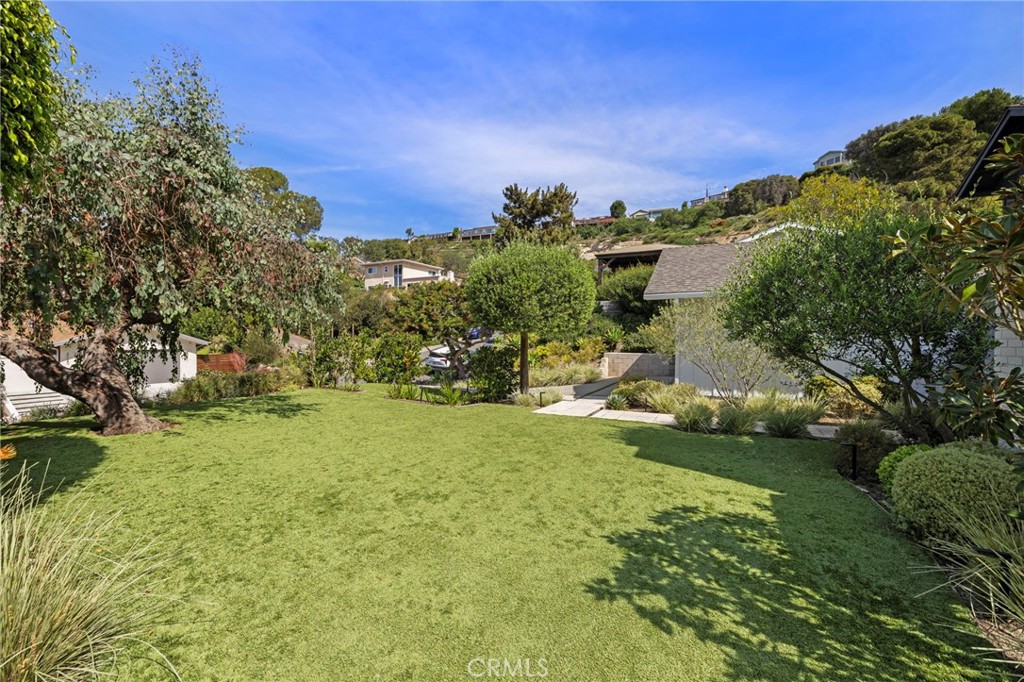 3121 Bern Drive, Laguna Beach CA 92651 - photo 40