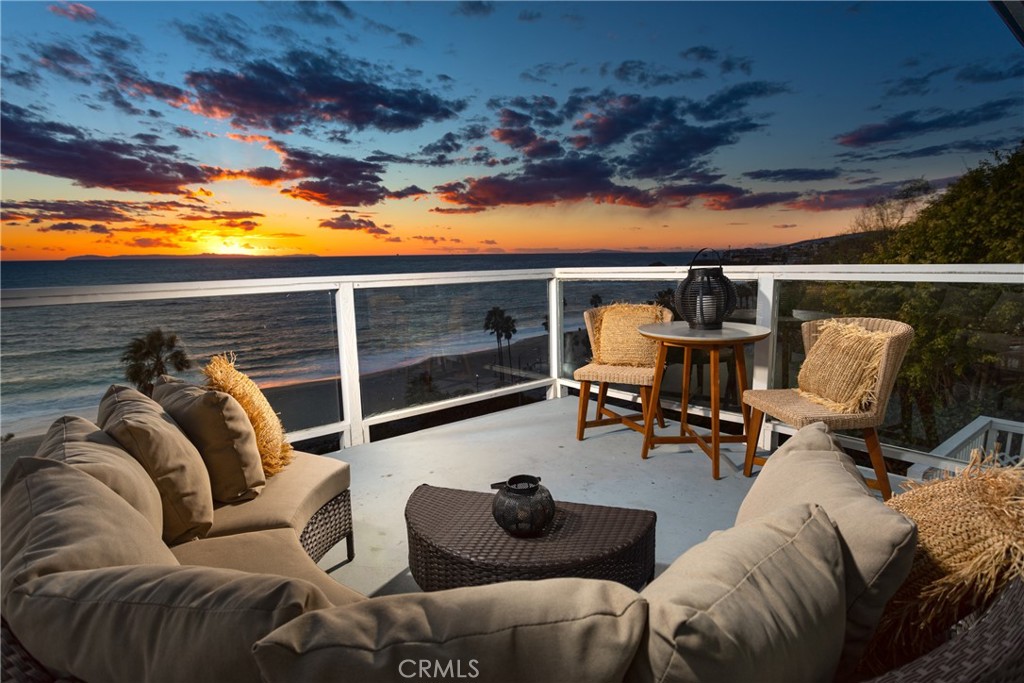 This property is all about the location and views. - 31261 Monterey Street, Laguna Beach CA 92651 - photo 1