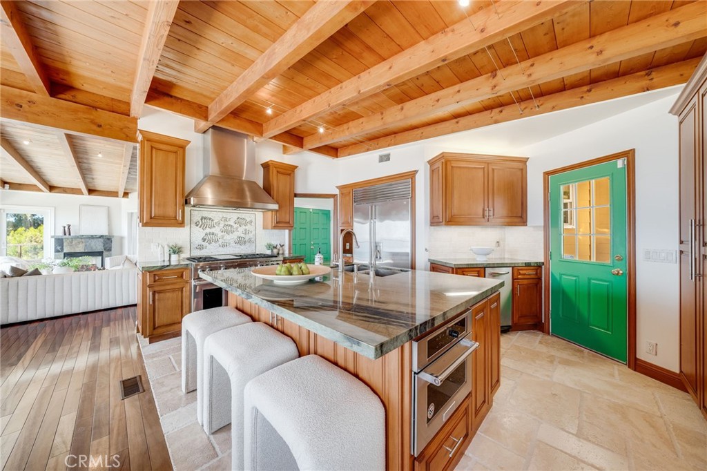 Photo depicts furniture that has been removed from the home. - 31272 Ceanothus Drive, Laguna Beach CA 92651 - photo 11
