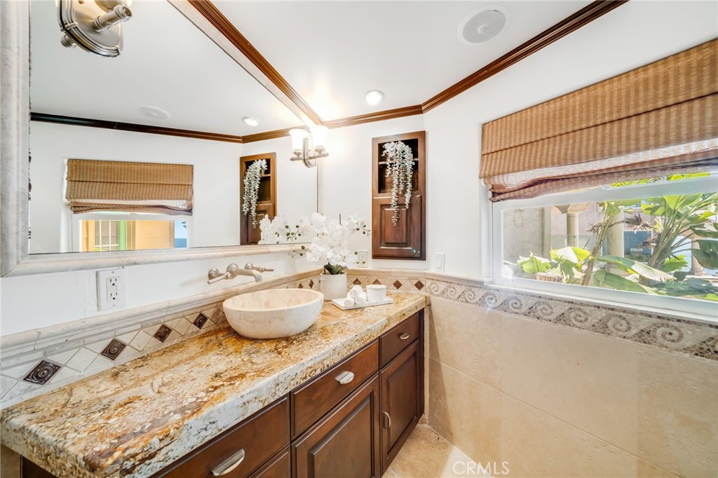 31272 Ceanothus Drive, Laguna Beach CA 92651 - photo 23